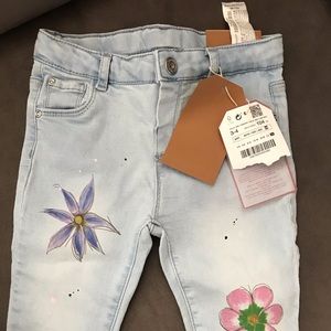 Zara girls/baby Painted skinnies, size 3-4